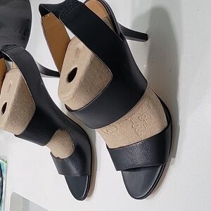 Michael Kors Black Sandals Heels Size 7M Leather